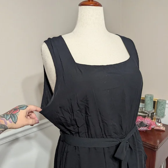 3/$30 Bloomchic Black Square Neck Dress 18/20 - Picture 2 of 6